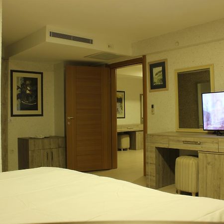 Tavsanli Otel คุทาห์ยา ภายนอก รูปภาพ